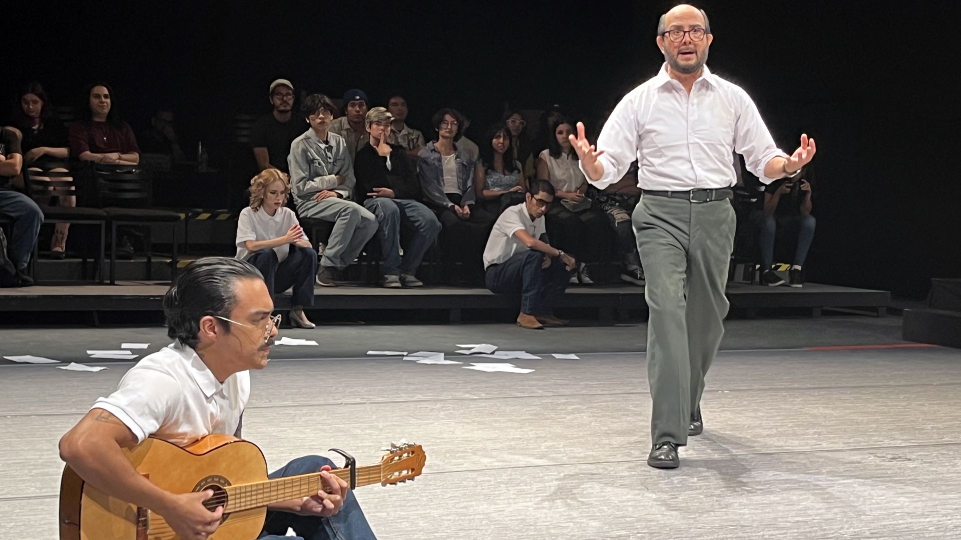 Muestra "La Ola" el poder de la manipulación