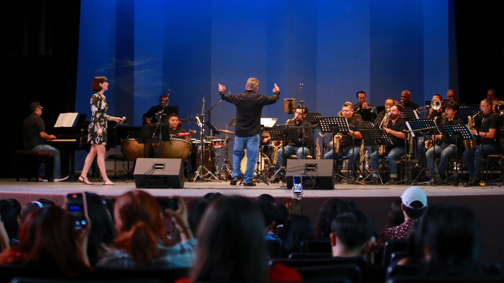 Da Big Band cátedra y recorrido por la historia de la música