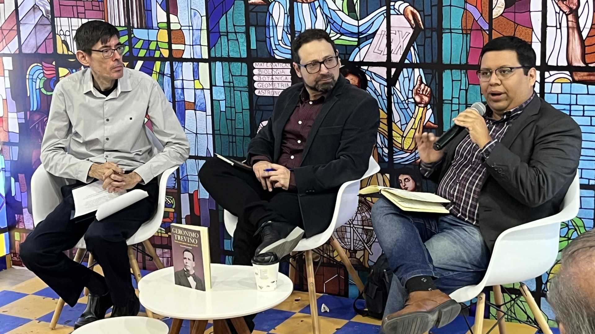 Brinda UANL homenaje al historiador Antonio Peña Guajardo