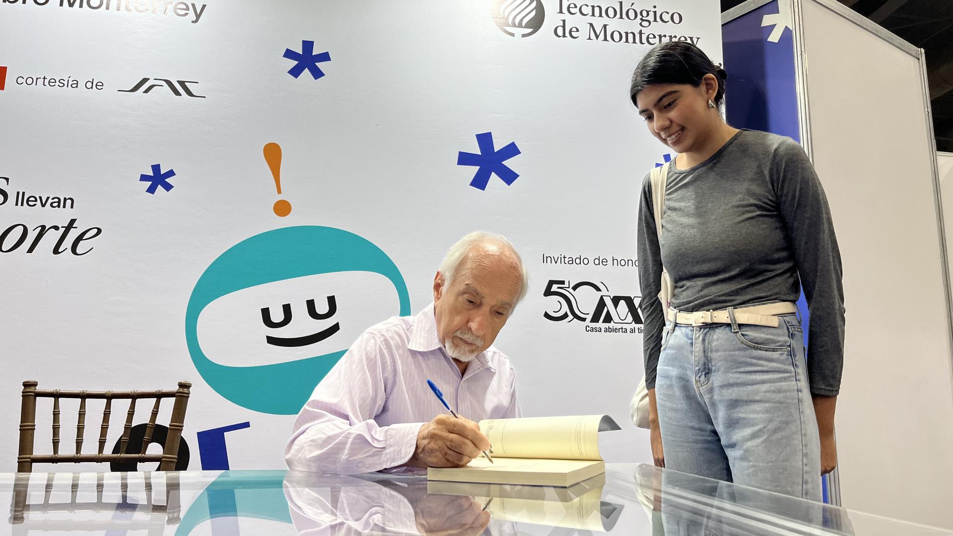 Cierra Flores Salazar ciclo sobre la arquitectura como cultura