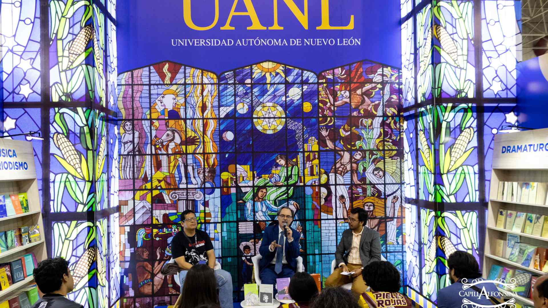 Presenta UANL nuevo tomo de "El oro de los tigres" en la FIL Mty 2024