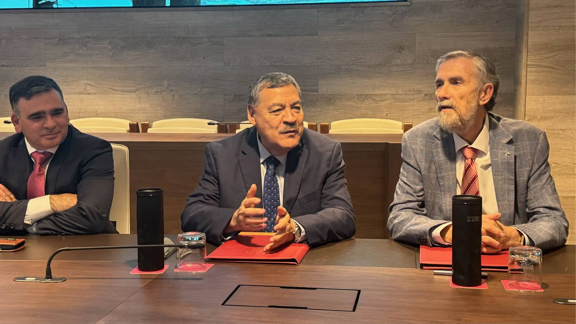 Impulsará UANL investigación y producción de vino en Nuevo León