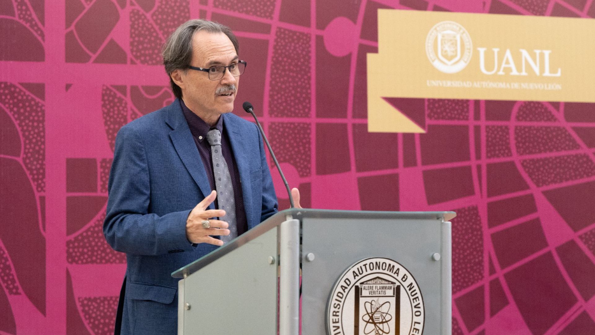 Distinguen a planteles universitarios por su programación cultural
