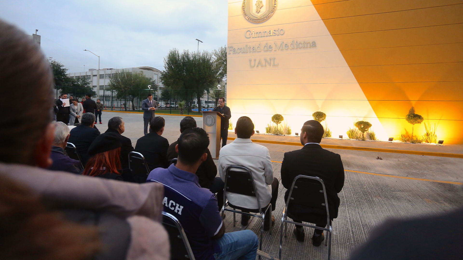 Impulsa Medicina espíritu deportivo con gimnasio y pista renovados