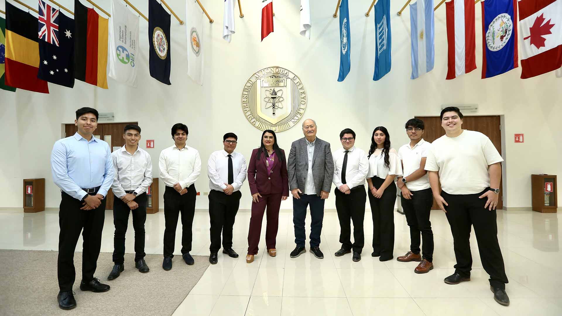 Ocho alumnos realizarán estadía en la empresa india Infosys