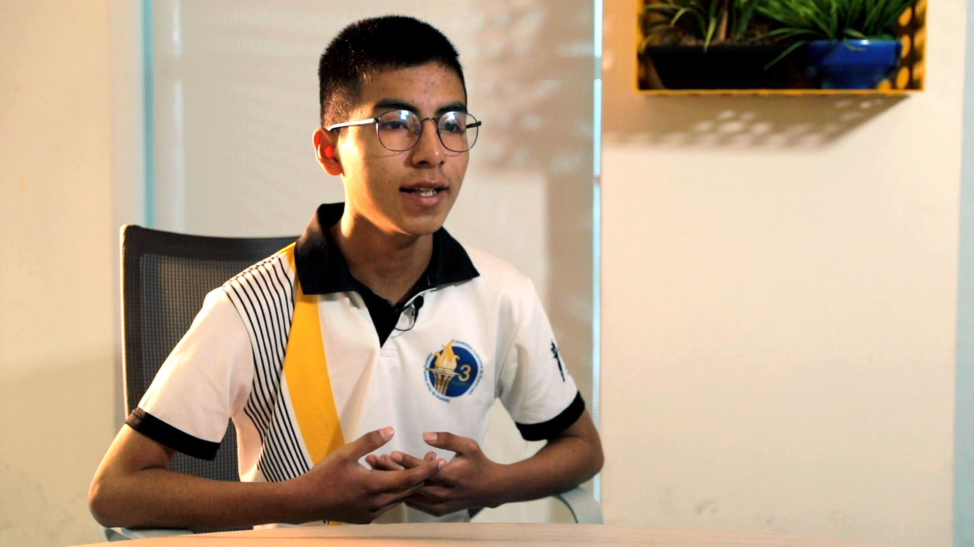 Estudiante mantiene viva la riqueza cultural de su lengua madre en NL