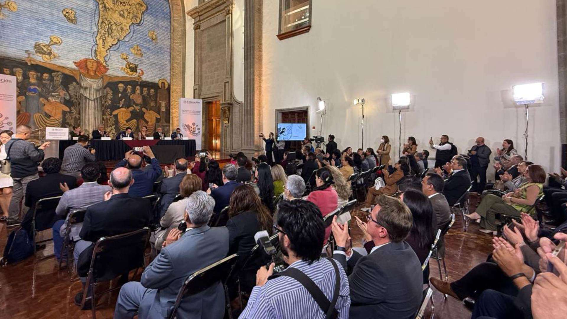 Acude Rector a foro sobre Ley General de Educación Media Superior