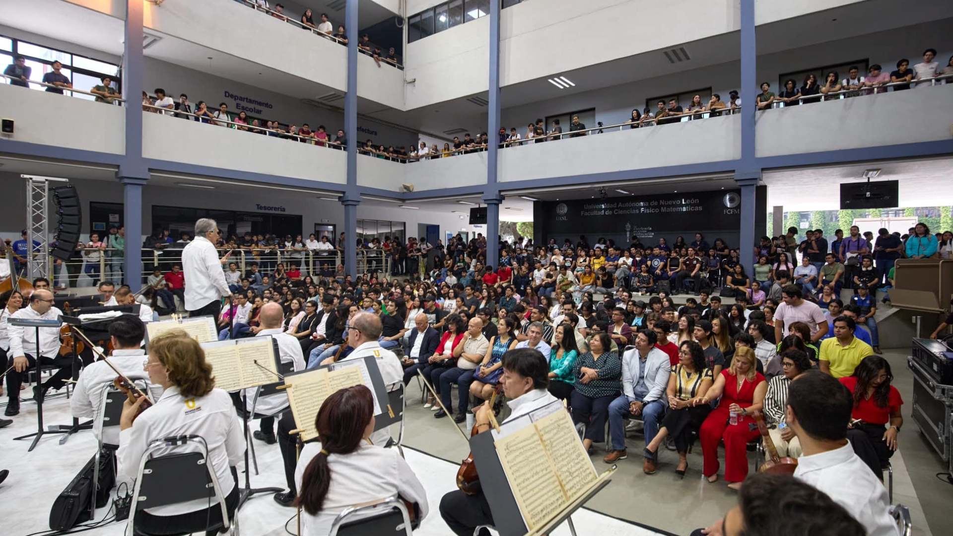 Celebra UANL 65 años de su Orquesta Sinfónica