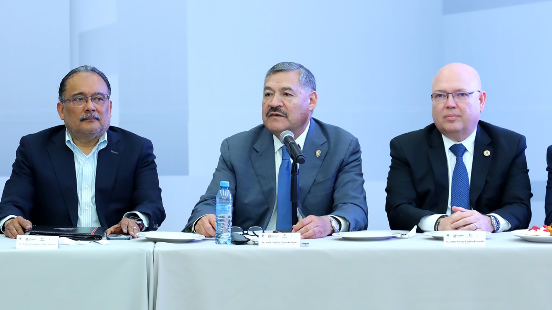 Apoyarán empresas a la UANL a llevar educación y salud a Escobedo