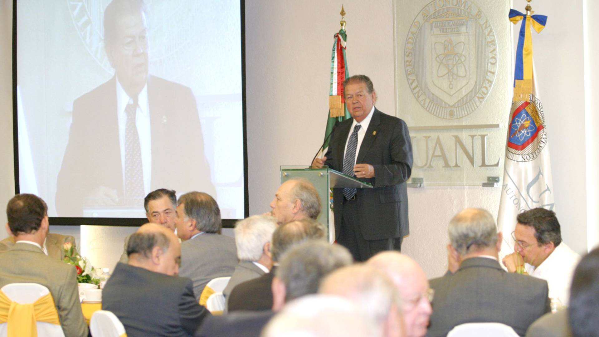 Funda UANL organismo que fortalece la educación integral