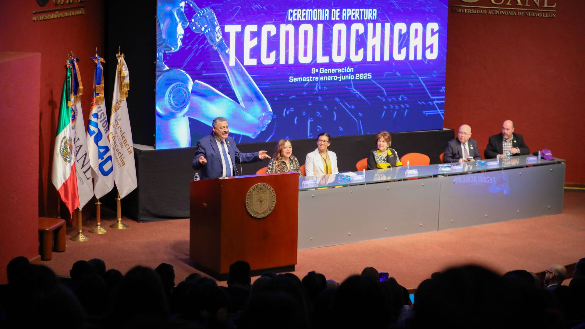 Impulsa UANL a nueva generación de Tecnolochicas