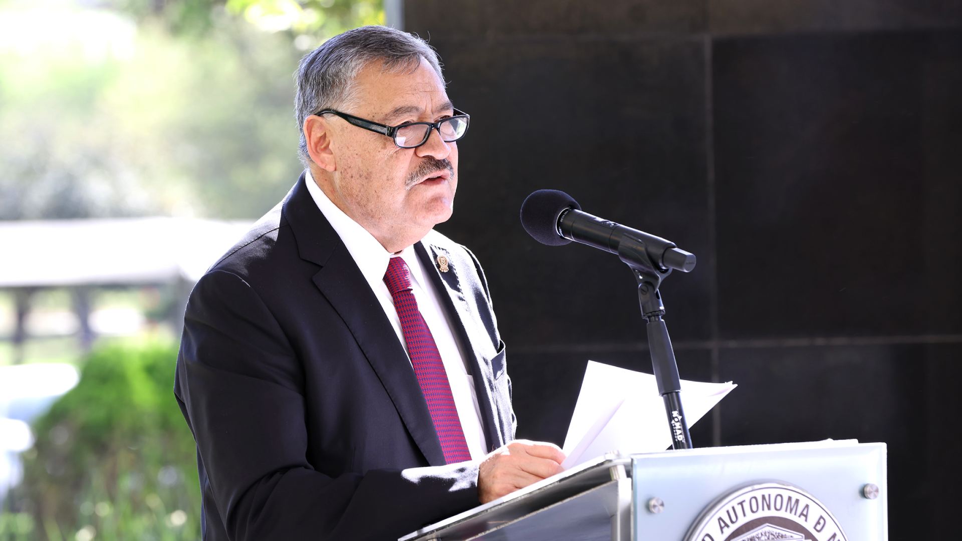 UANL rinde homenaje a Raúl Rangel Frías