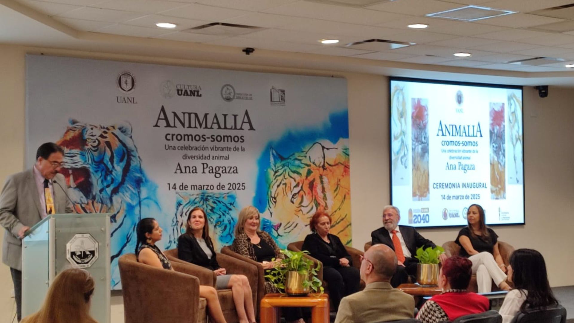Inauguran exposición Animalia cromos-somos
