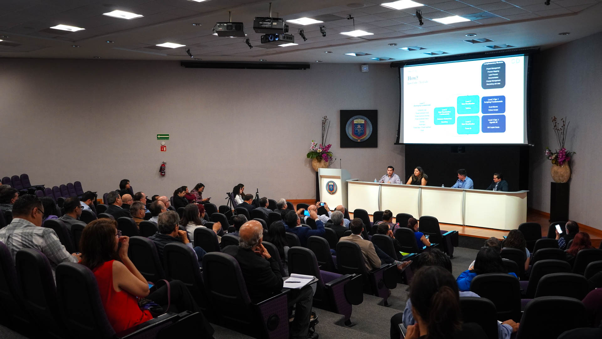 Impulsan instituciones financieras y UANL a pequeñas y medianas empresas
