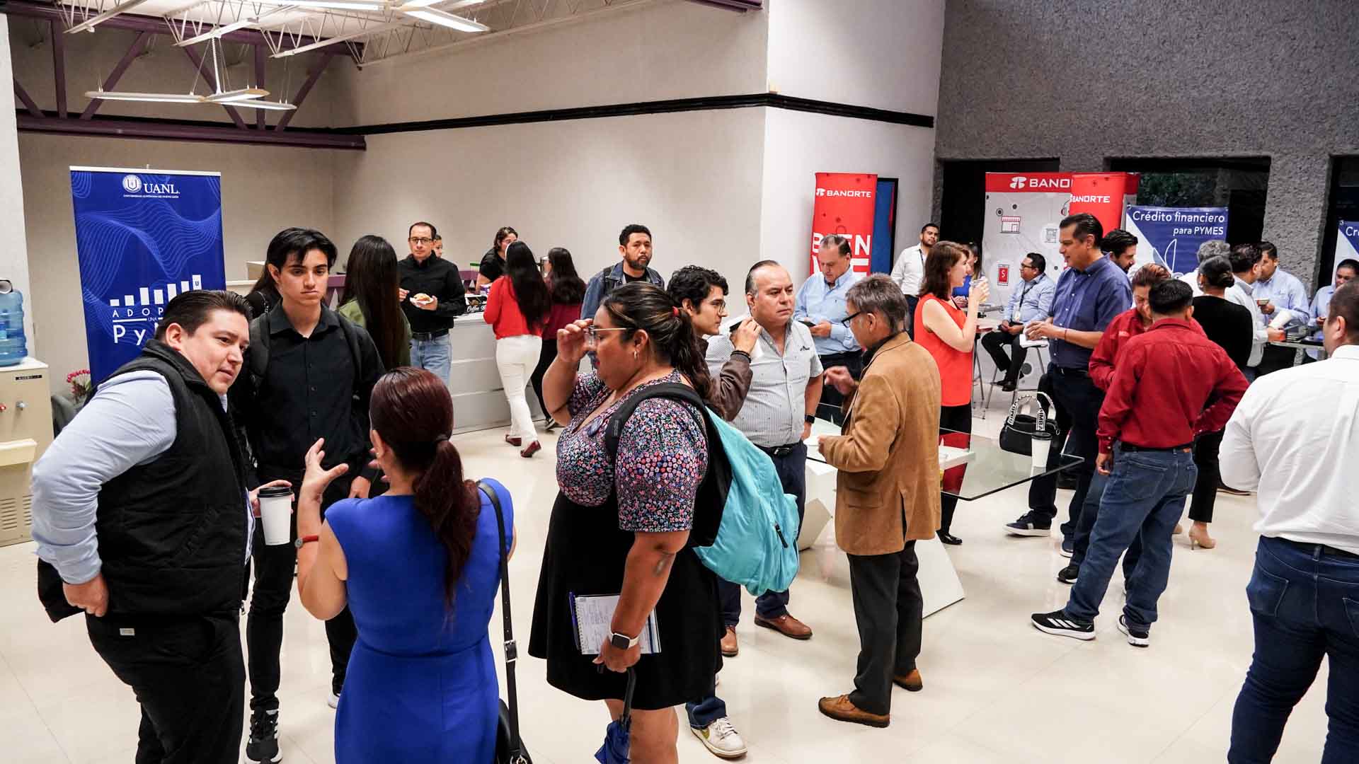 Impulsan instituciones financieras y UANL a pequeñas y medianas empresas