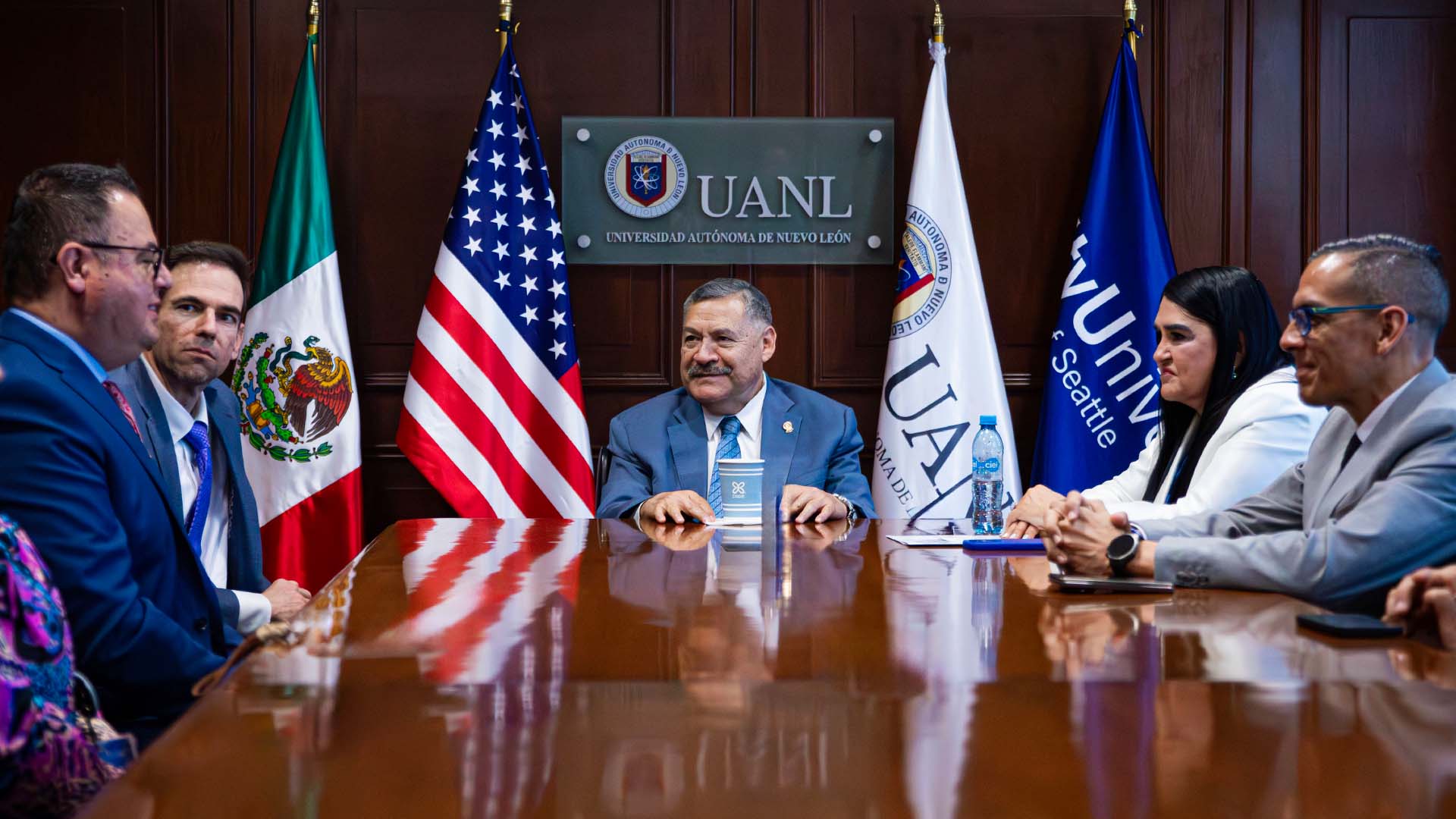 UANL refuerza lazos con City University of Seattle