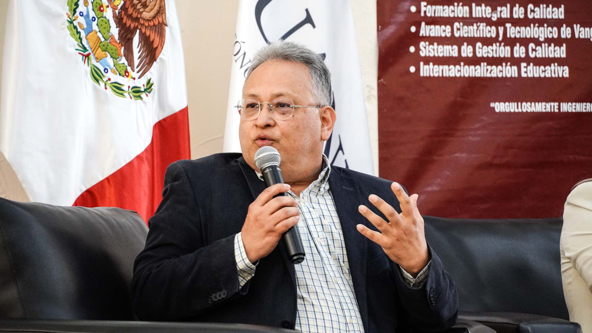 Dan expertos un enfoque social a la gestión sostenible del agua