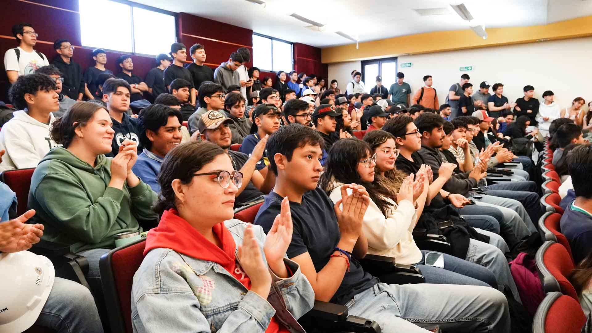 Dan expertos un enfoque social a la gestión sostenible del agua