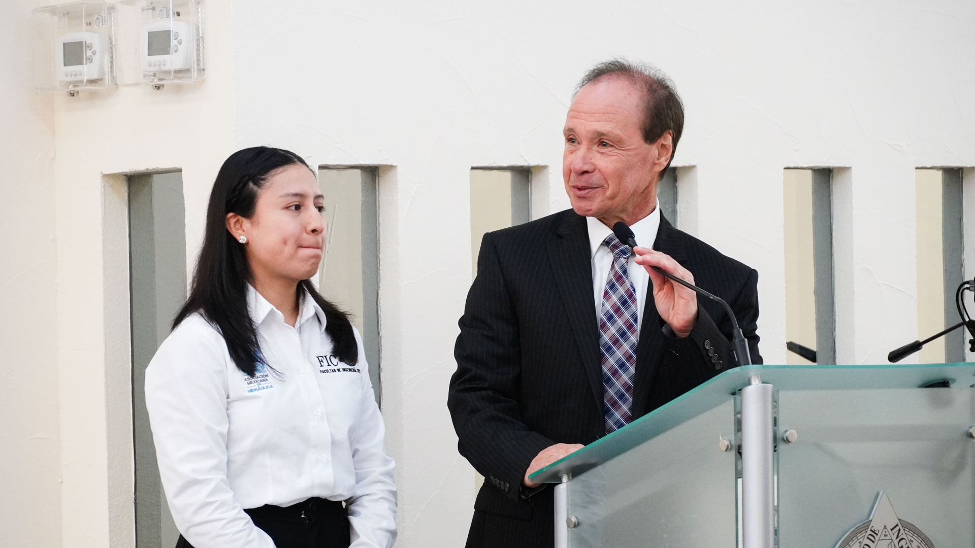 Dan expertos un enfoque social a la gestión sostenible del agua