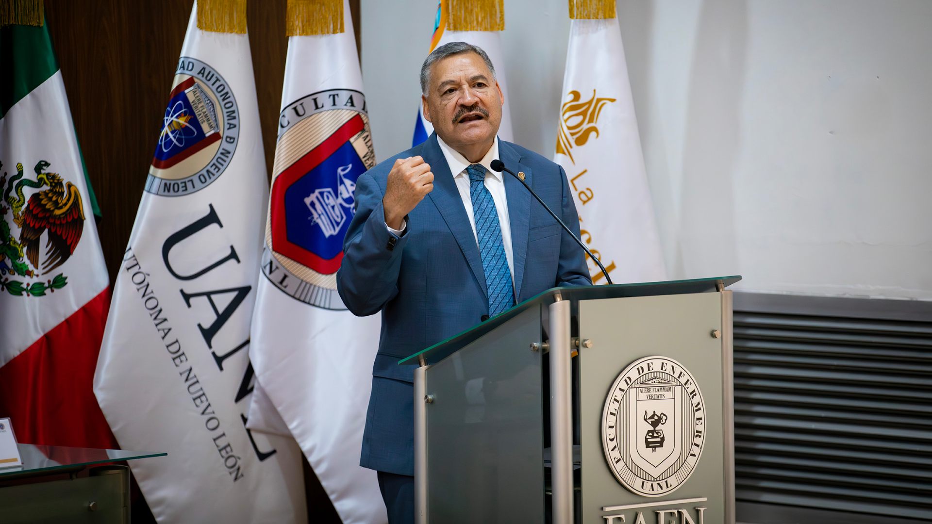 Recibe doble acreditación programa de Enfermería