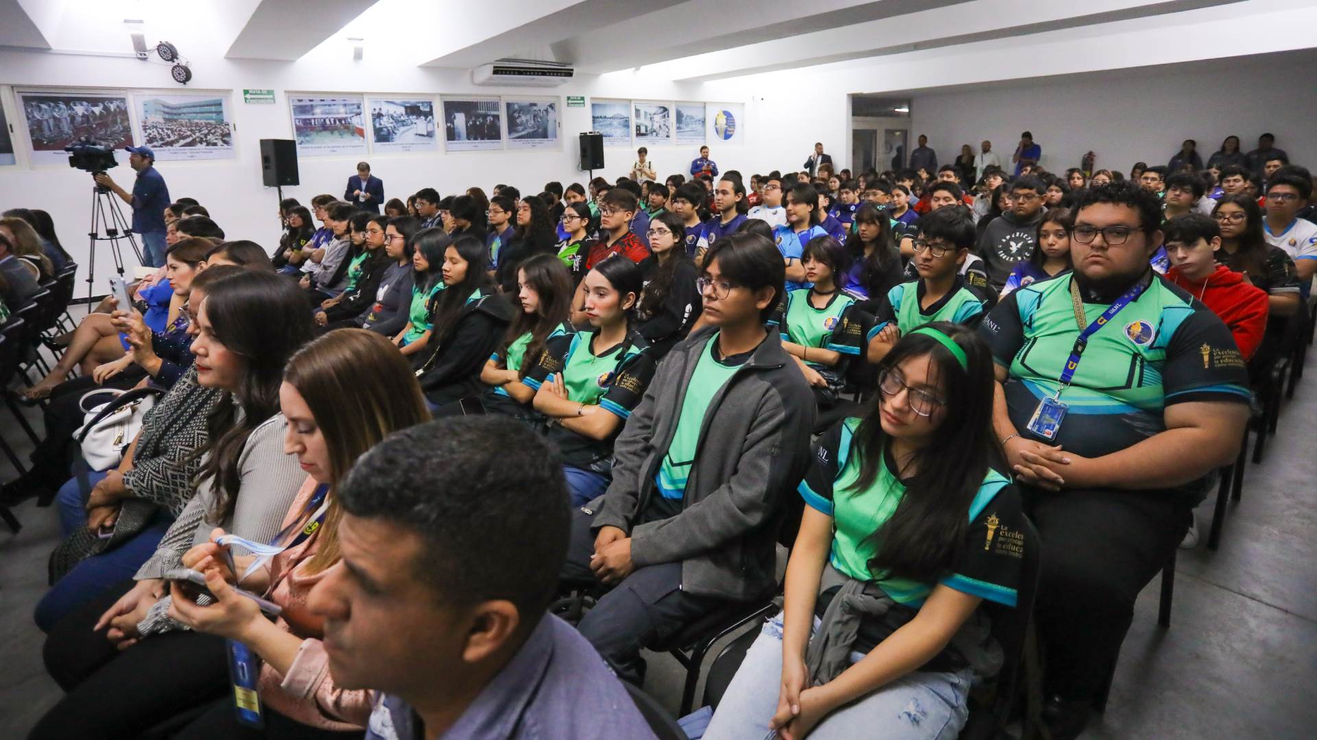 Inaugura UANL centro evaluador de competencias laborales