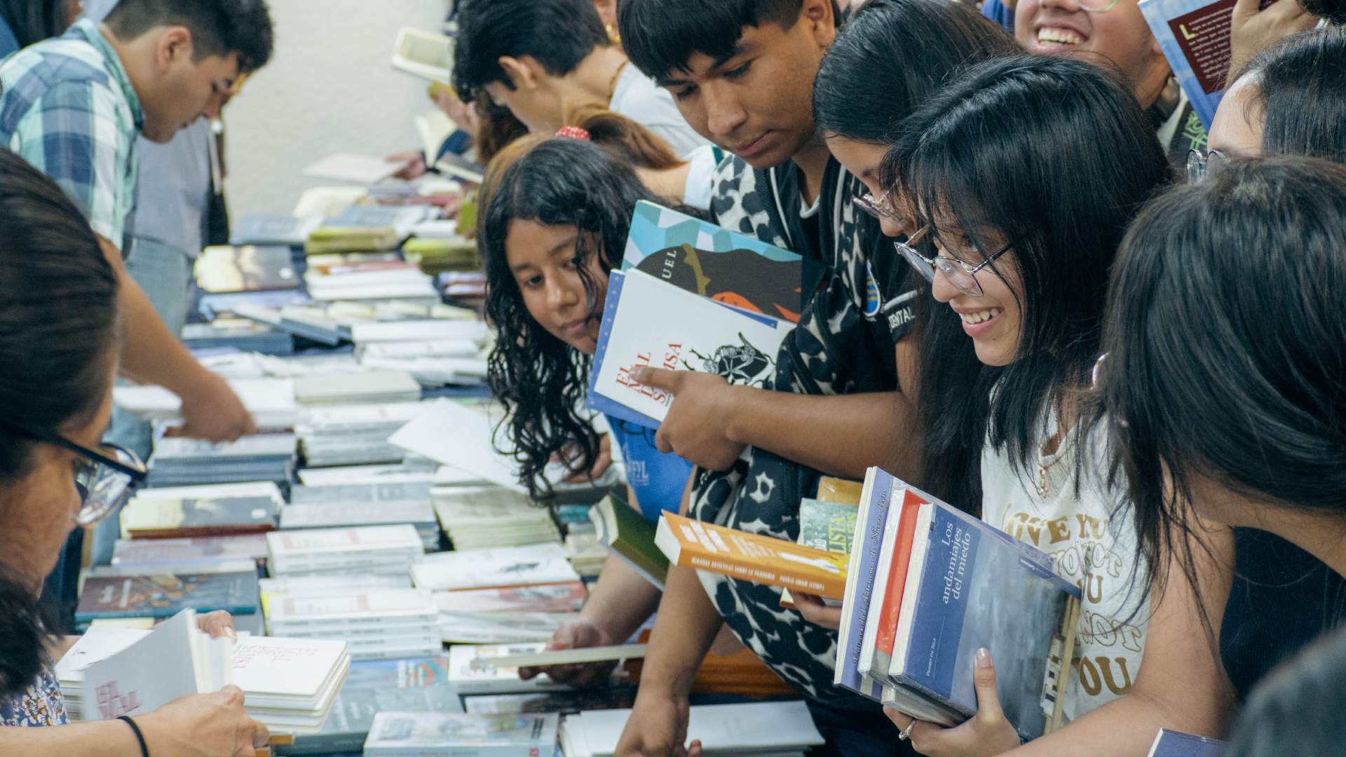 Festejan Día Internacional del Libro en la Capilla Alfonsina