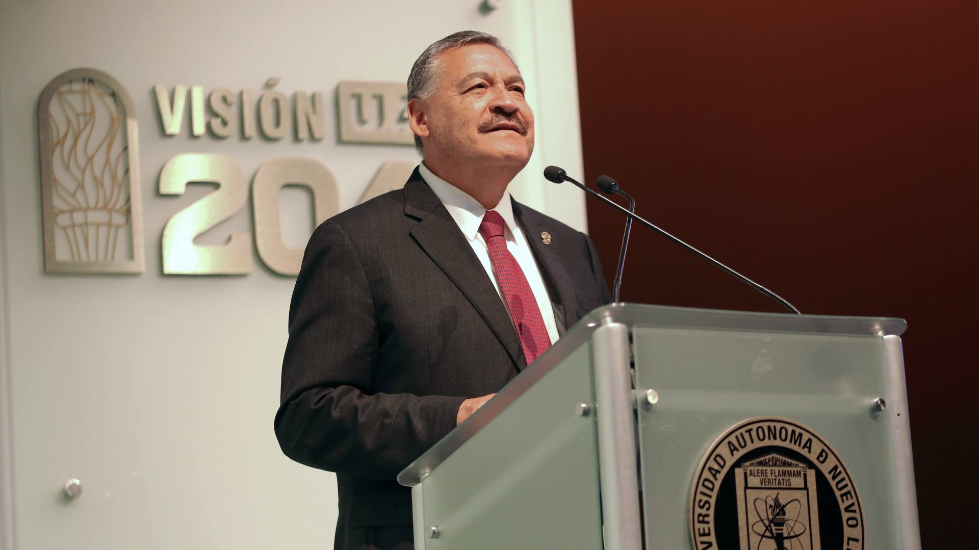 Reconoce Universidad trayectoria de más de 500 trabajadores