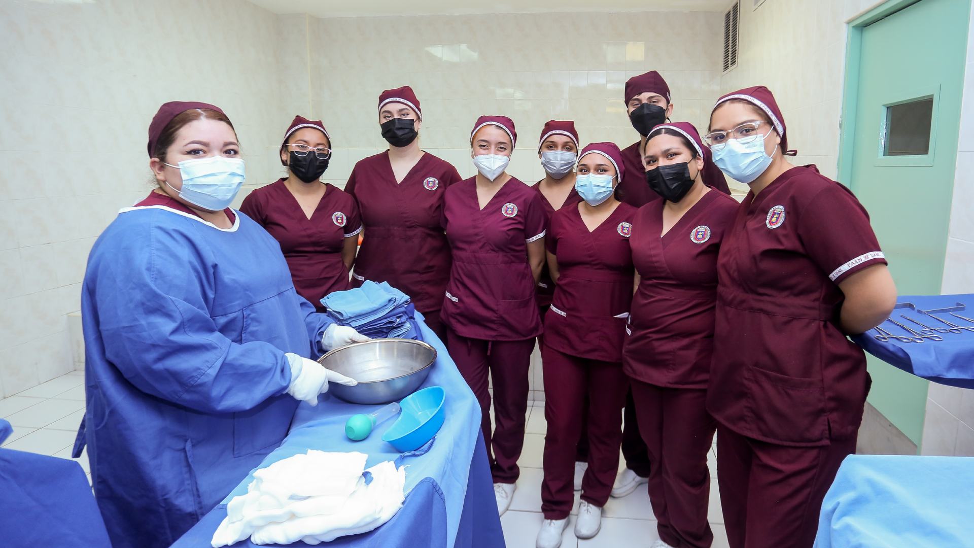 Celebran creciente interés en la enfermería