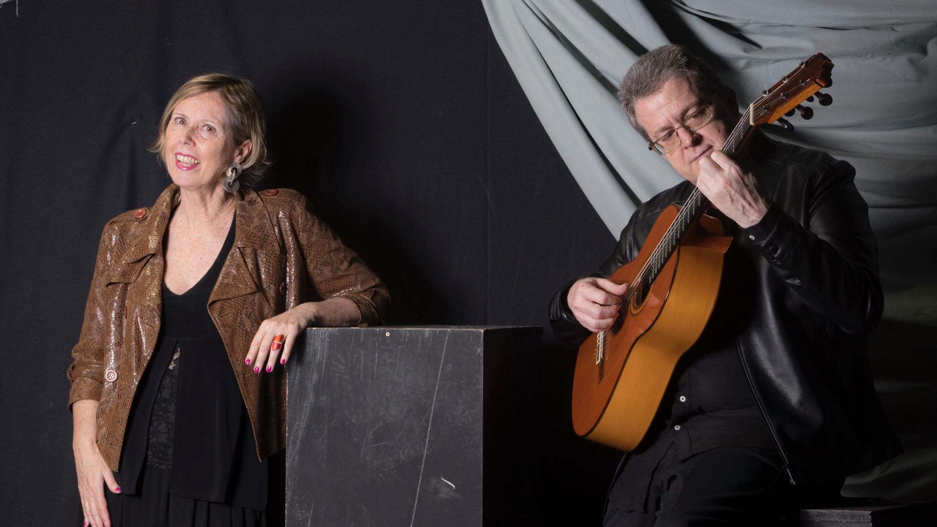 Presenta festival a Reyes de frente y de perfil