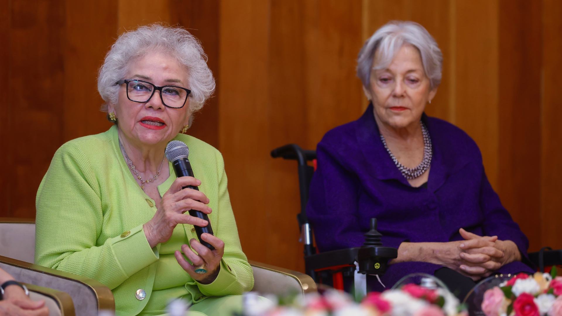 Brindan homenaje a la investigadora Cristina Rodríguez Padilla