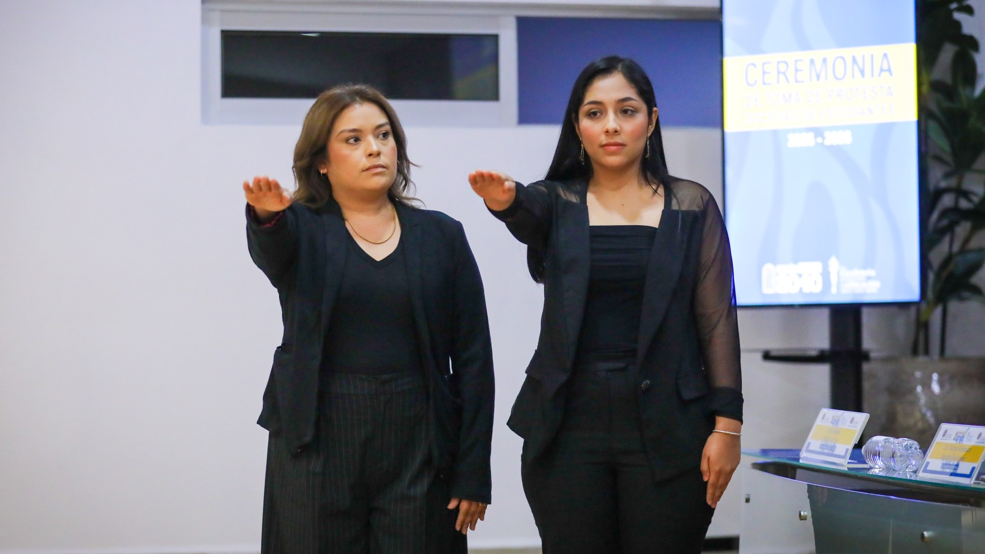 Renuevan a integrantes de la sociedad de alumnos de Enfermería