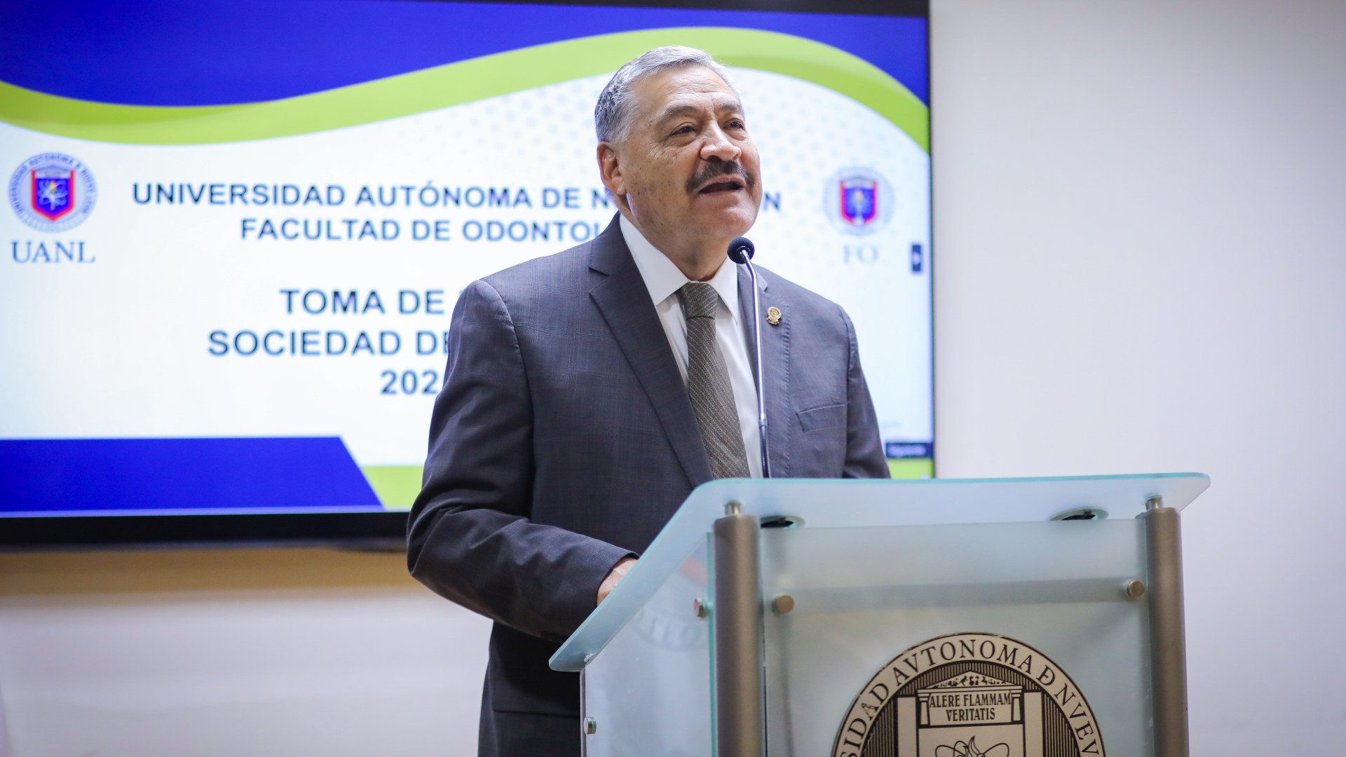 Toma protesta nueva sociedad de alumnos de Odontología