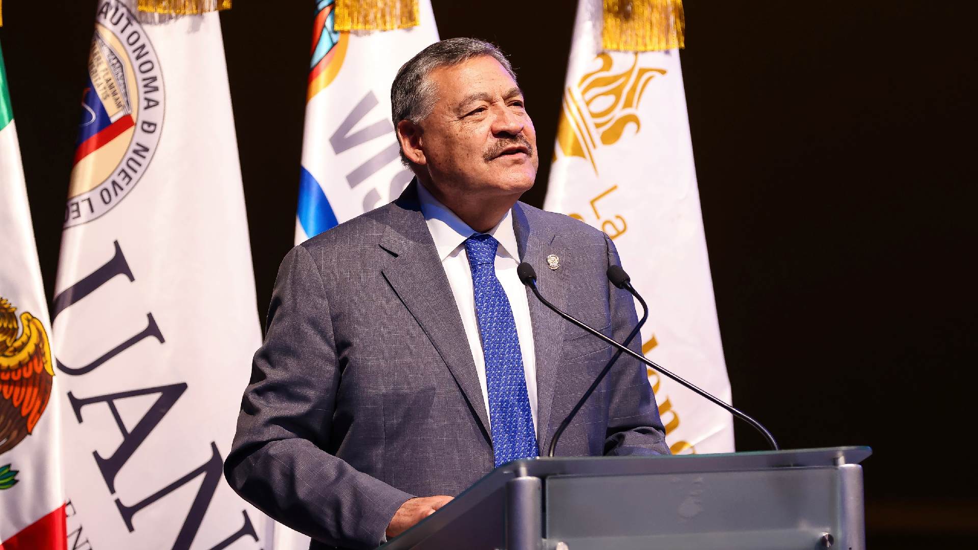 Consolida UANL red global con estudiantes en 14 países y 11 universidades mexicanas