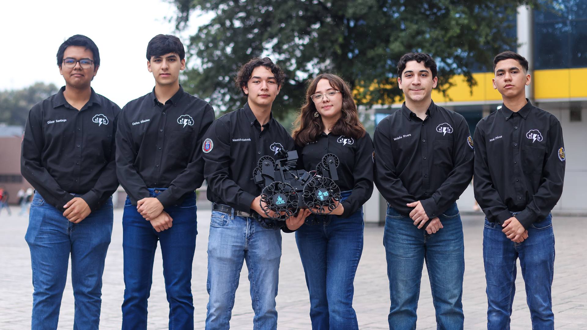Llevan a Brasil robot de auxilio en catástrofes naturales