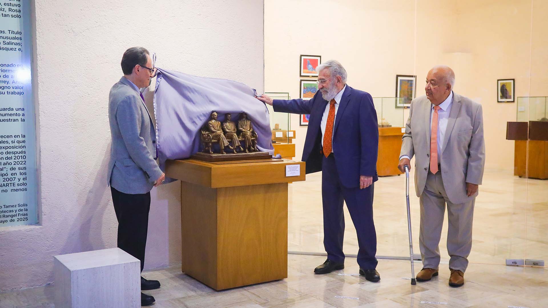 Rinden homenaje a trayectoria artística de Cuauhtémoc Zamudio