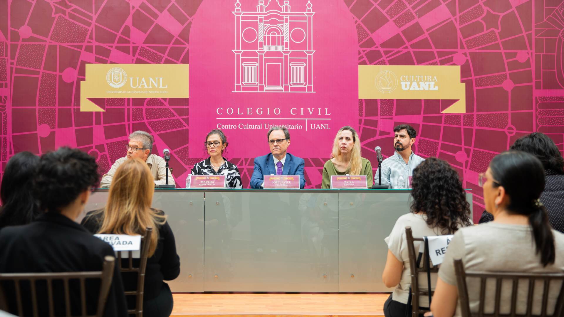 Premian a ganadores del Certamen de Literatura Joven UANL 2025