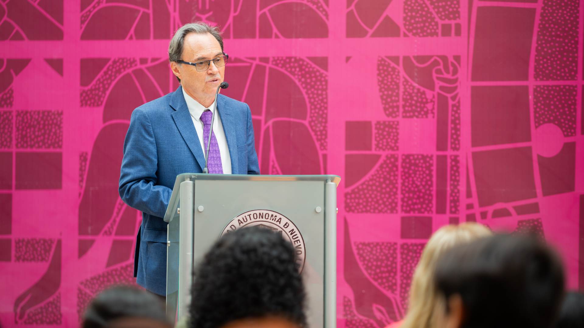 Premian a ganadores del Certamen de Literatura Joven UANL 2025