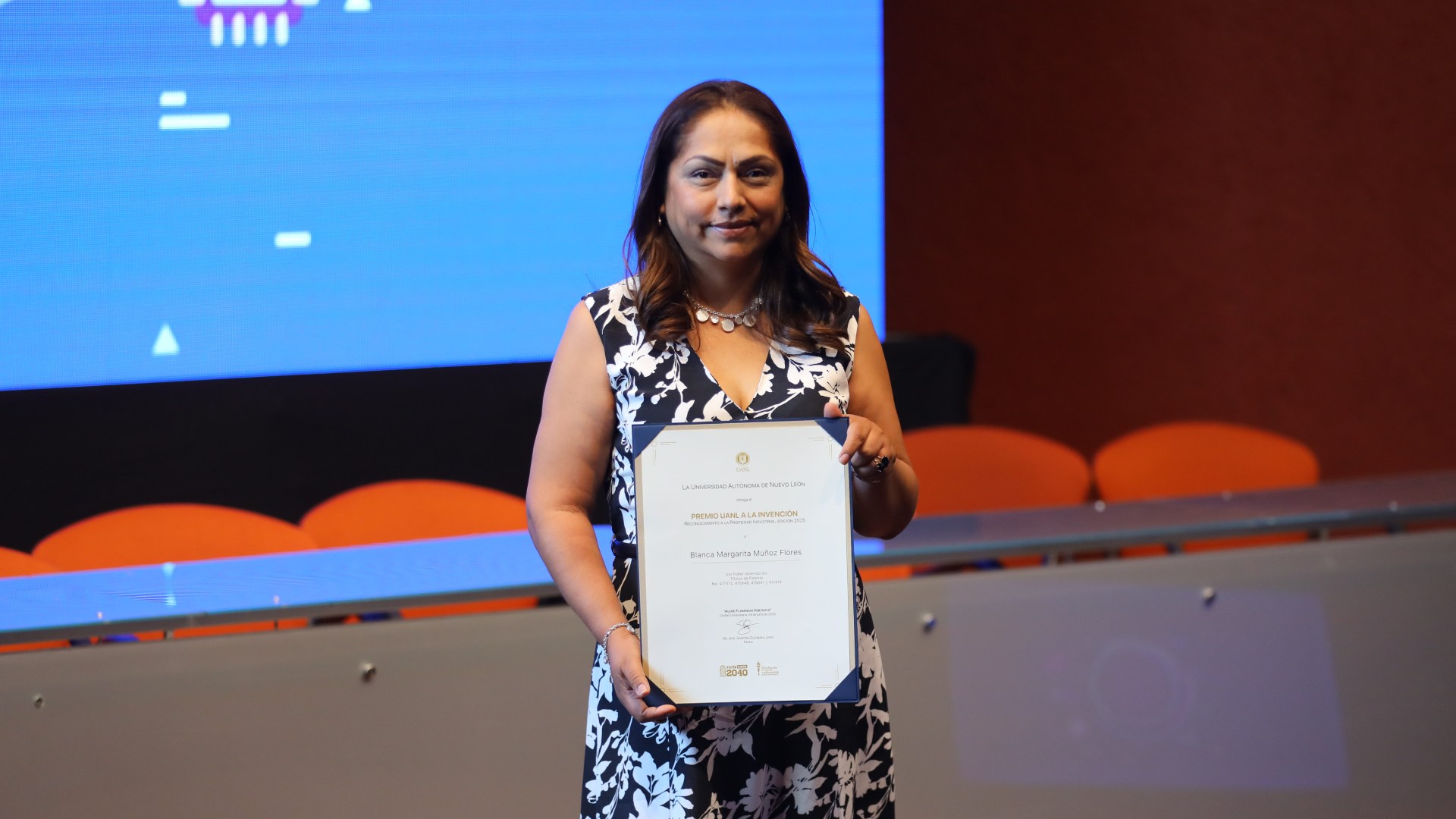 Premia UANL creatividad e innovación de sus inventores