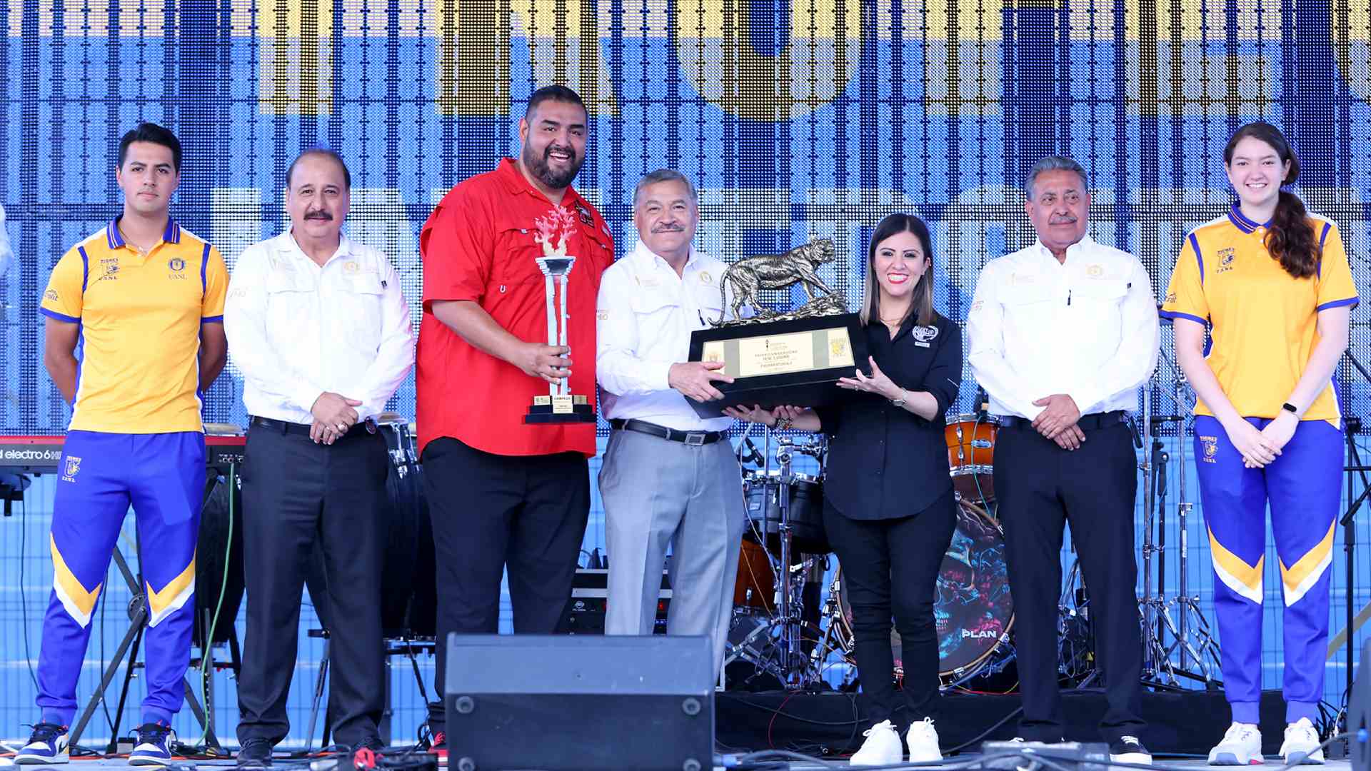 Reconoce UANL al talento deportivo