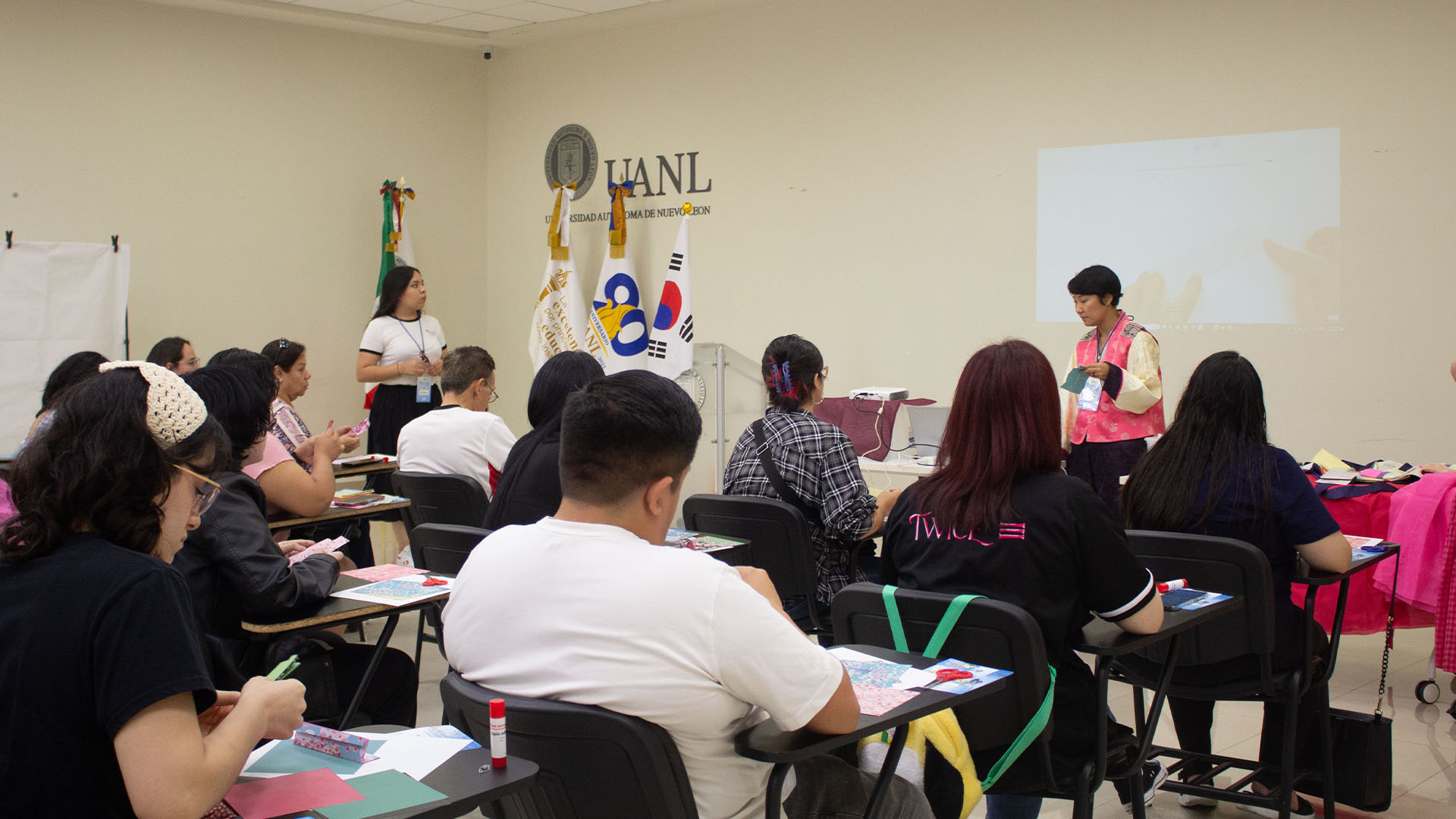 Ofrecen seminario de CEA visión integral de Corea del Sur