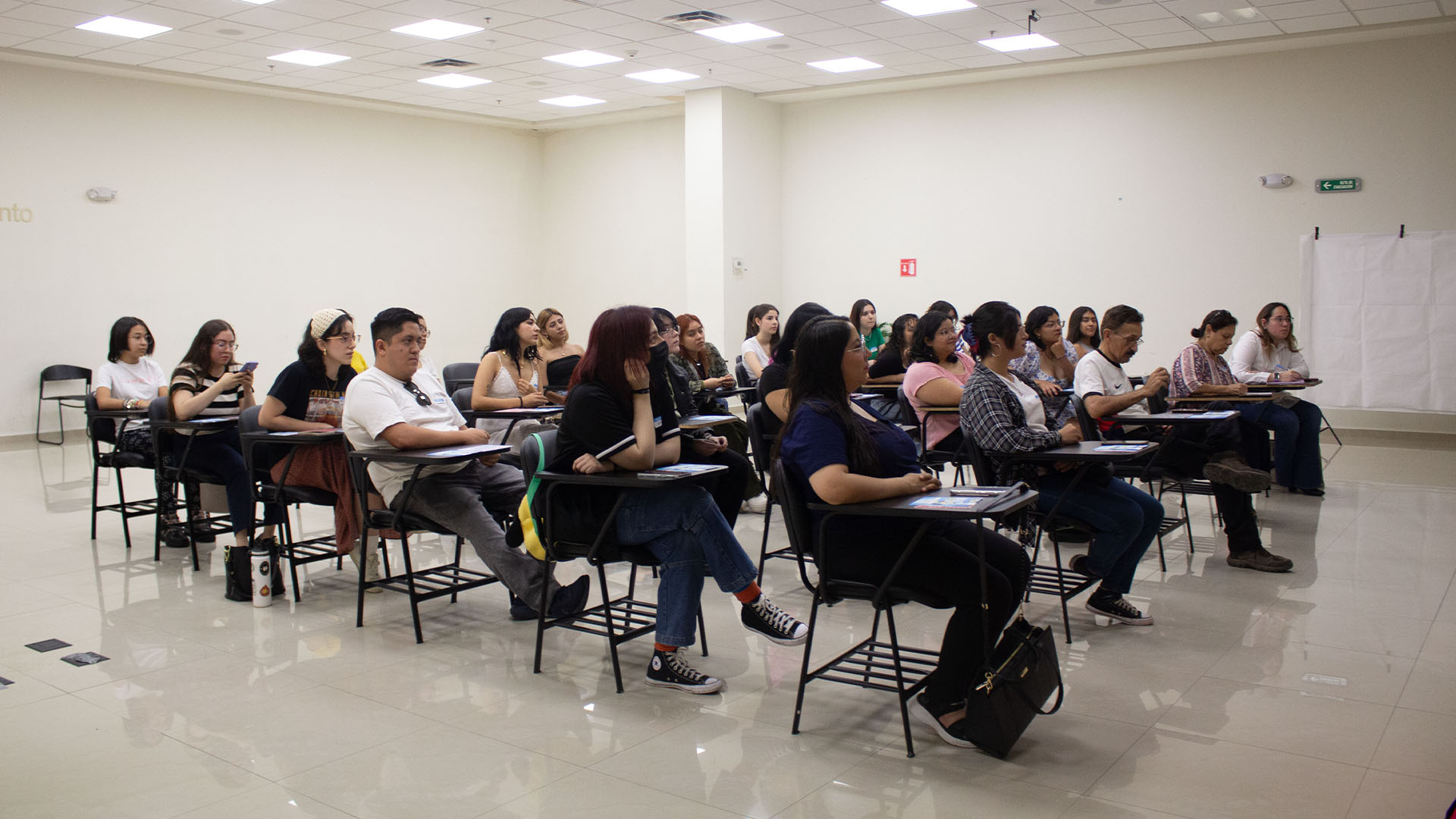 Ofrecen seminario de CEA visión integral de Corea del Sur