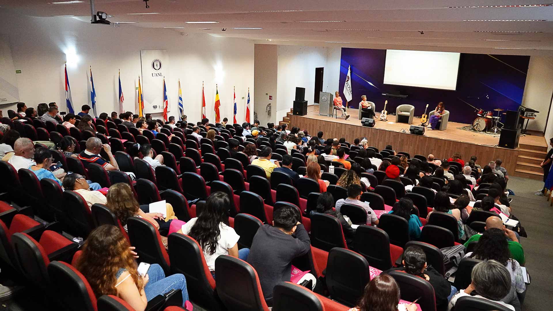 Fortalecen educación musical latinoamericana en seminario de FAMUS