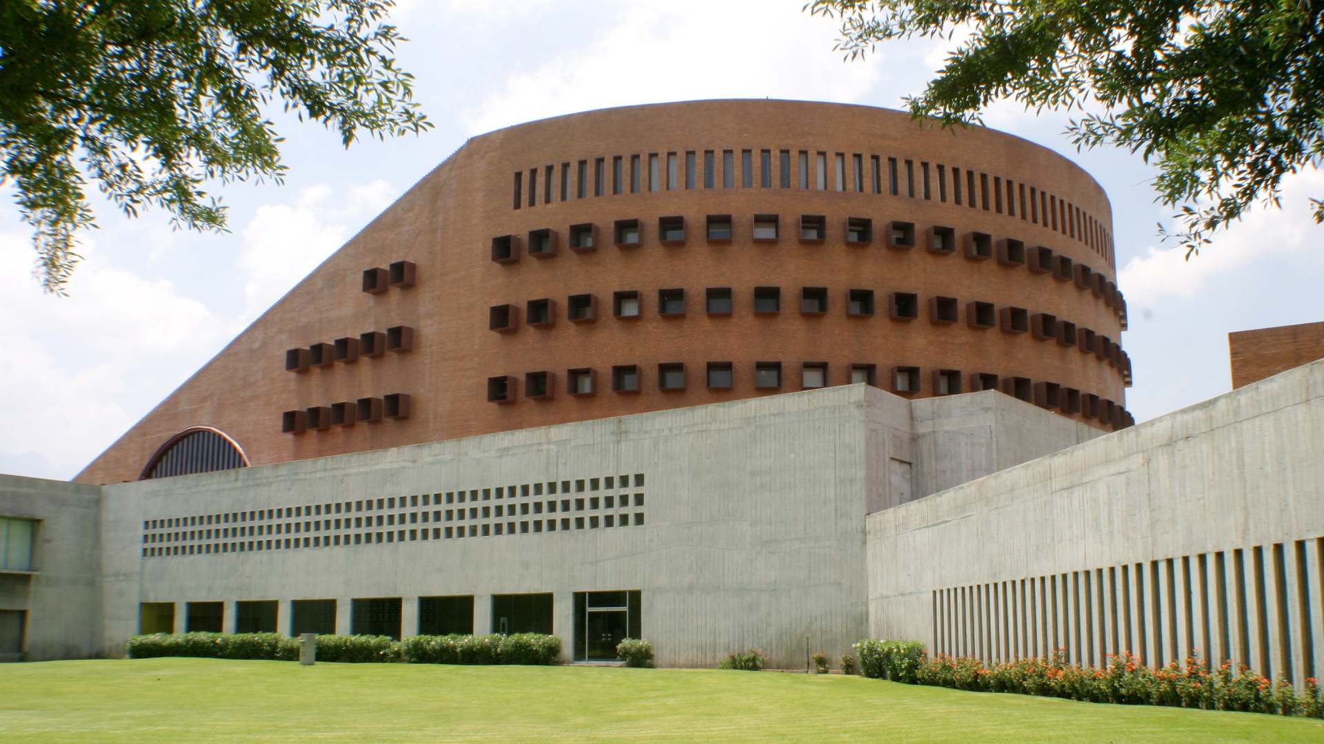 Convoca UANL a Séptima Reseña de Artes Plásticas