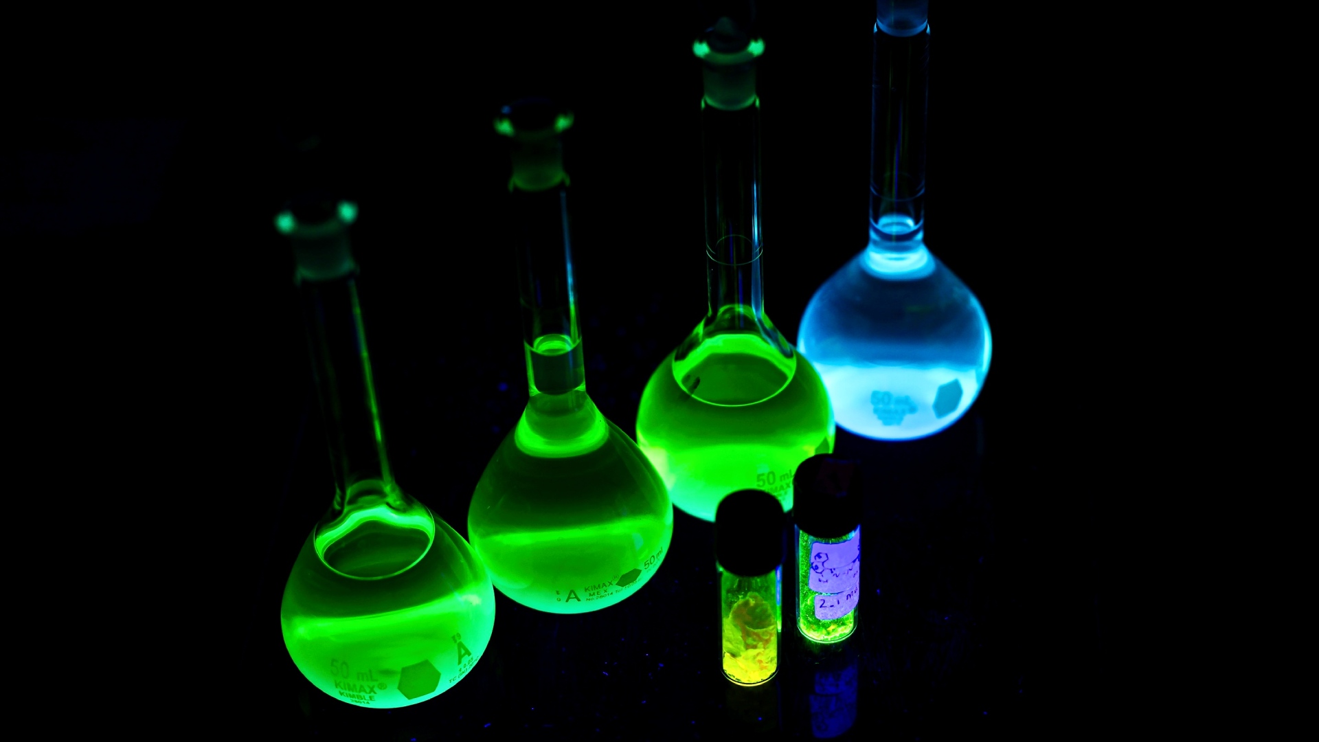 Aprovecha luminiscencia de los compuestos químicos en beneficio de la ciencia y el ambiente