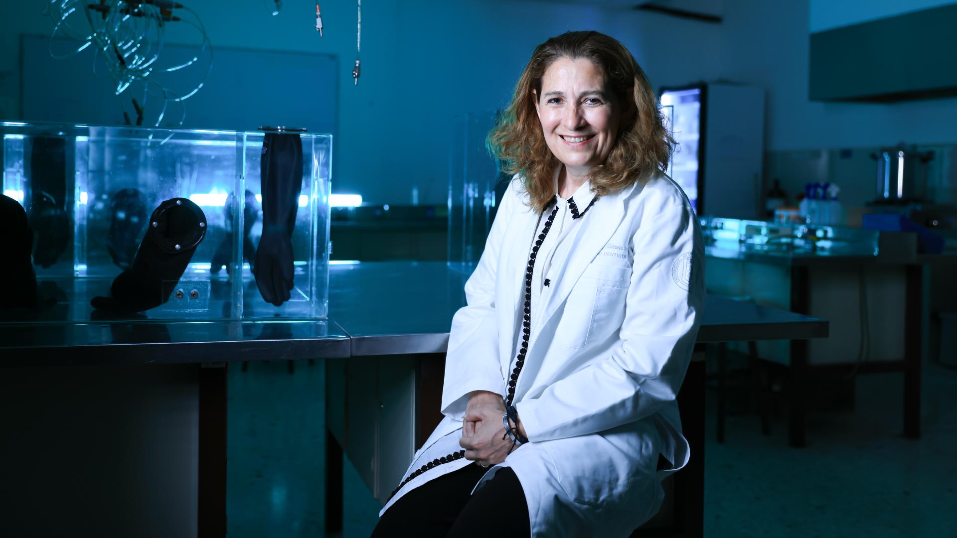 Equipo de investigadores de Odontología crea irrigador dental