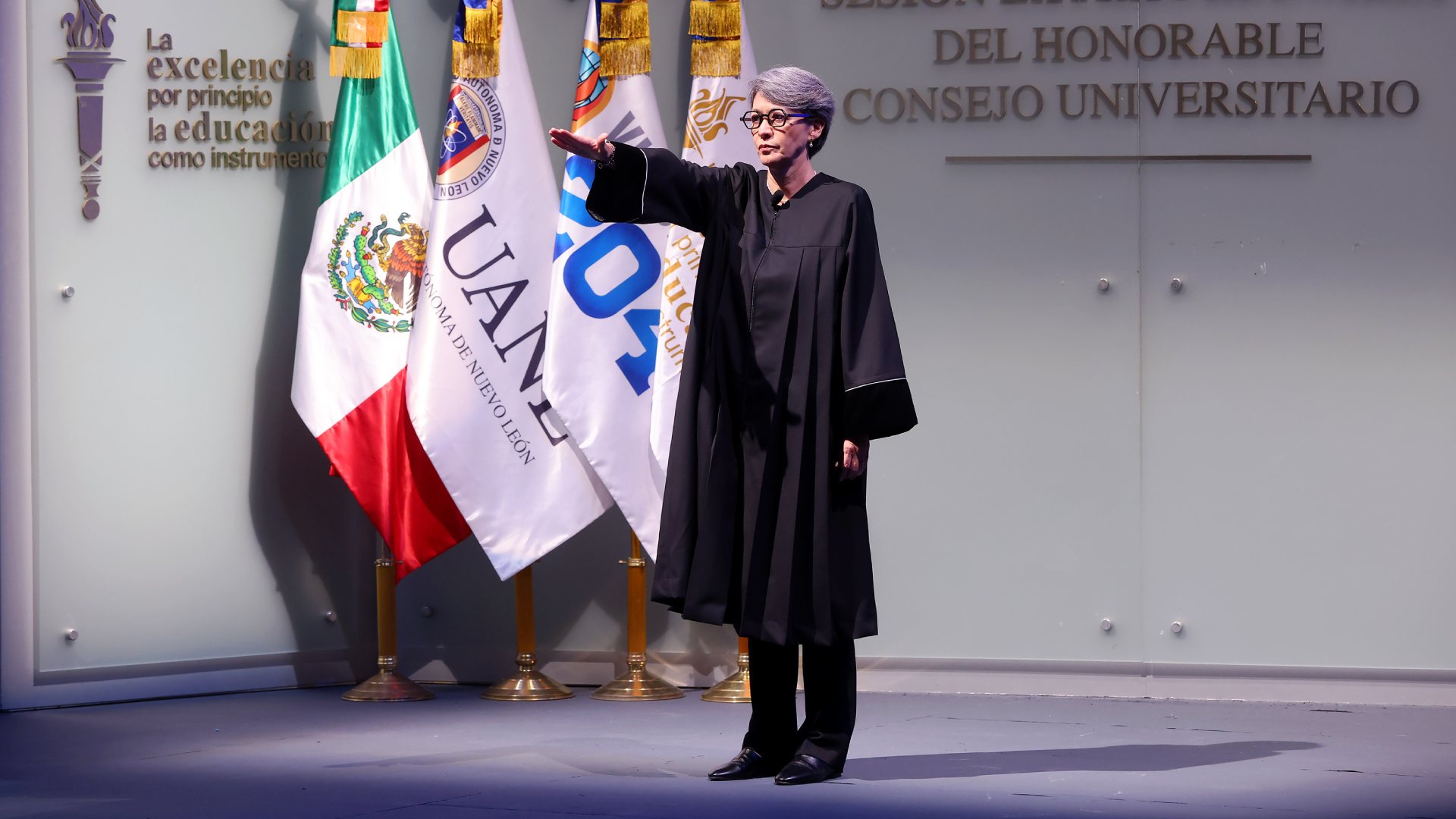 Xóchitl Arango Morales toma protesta como integrante de la H. Junta de Gobierno