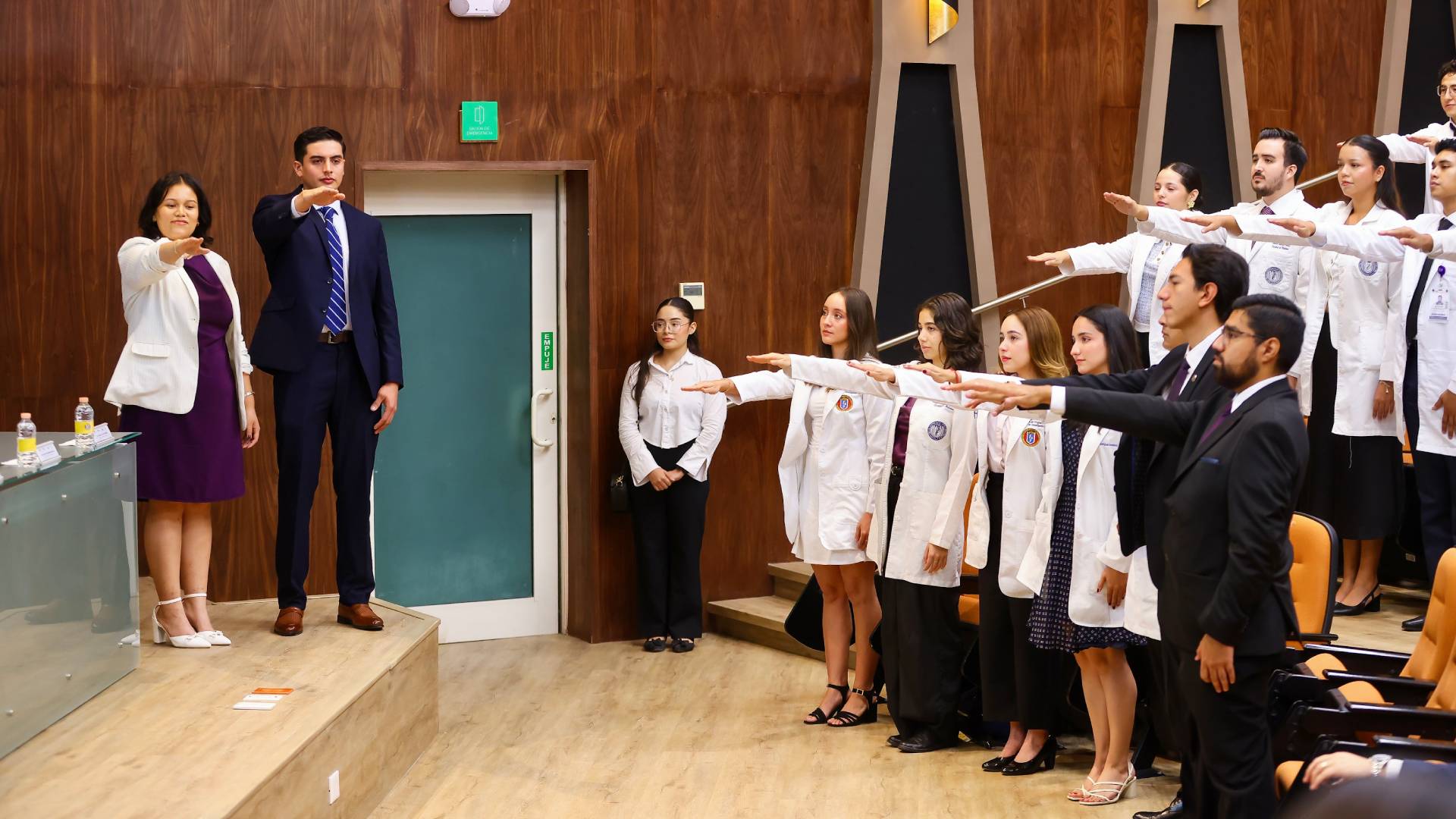 Destaca Rector visión humanista de la mesa estudiantil de Medicina