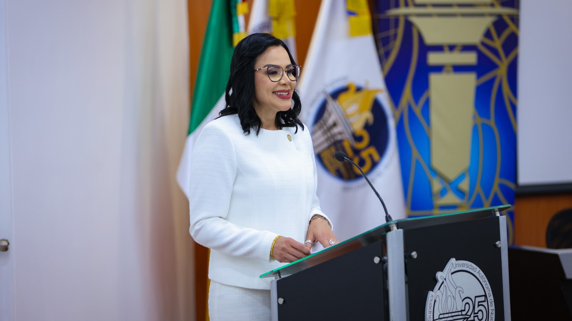 Dos décadas preparando jóvenes para el futuro con calidad educativa