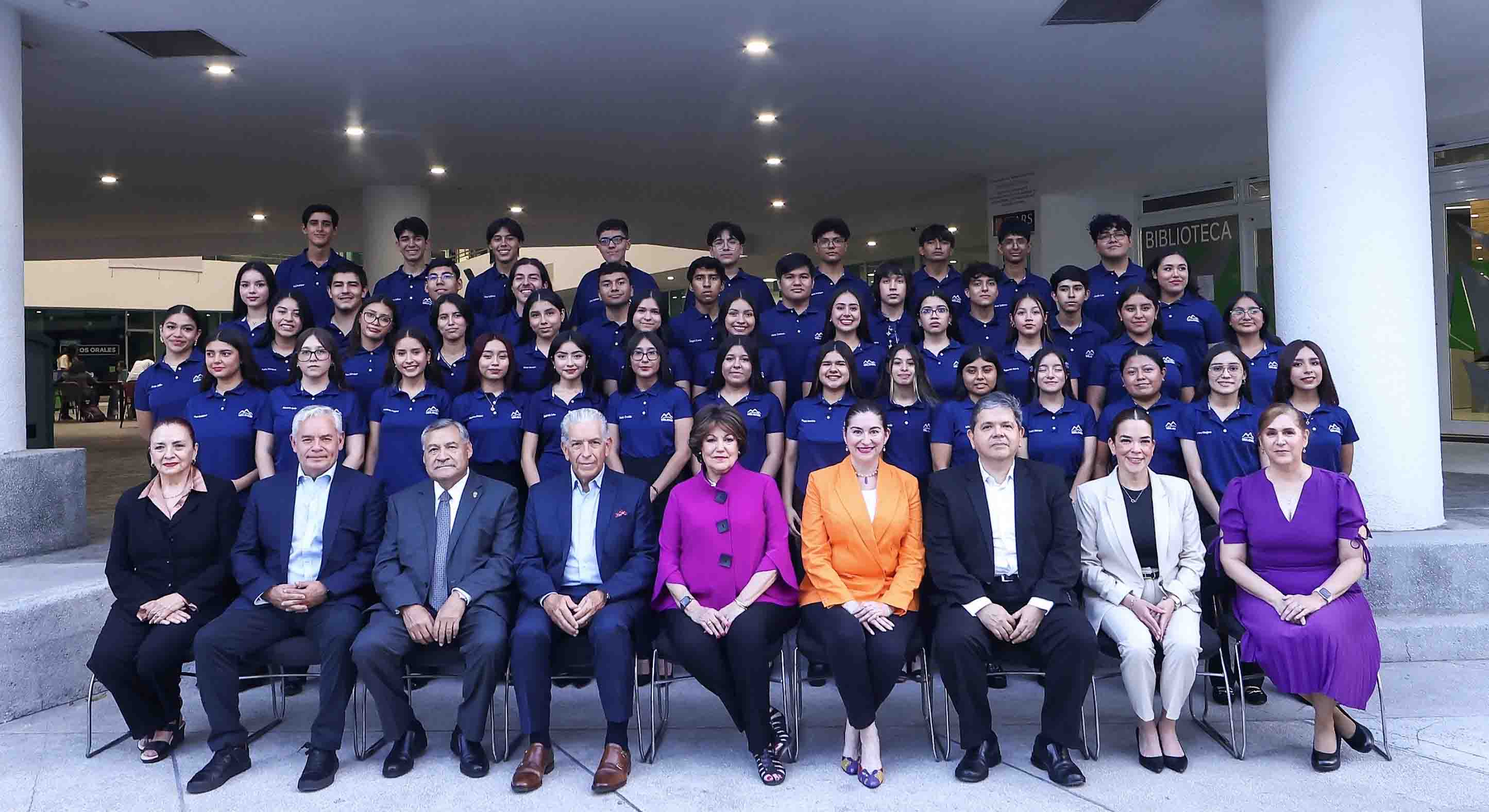 Otorga SELIDER becas de licenciatura a 31 alumnos de la UANL