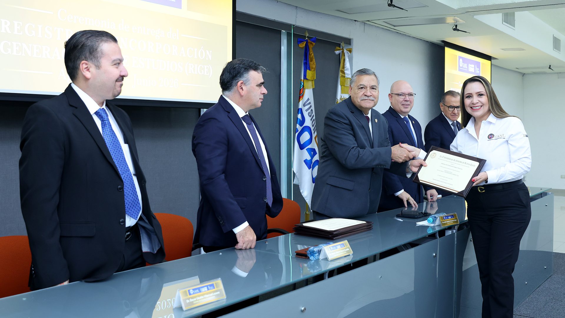 Incorpora UANL a 40 escuelas particulares